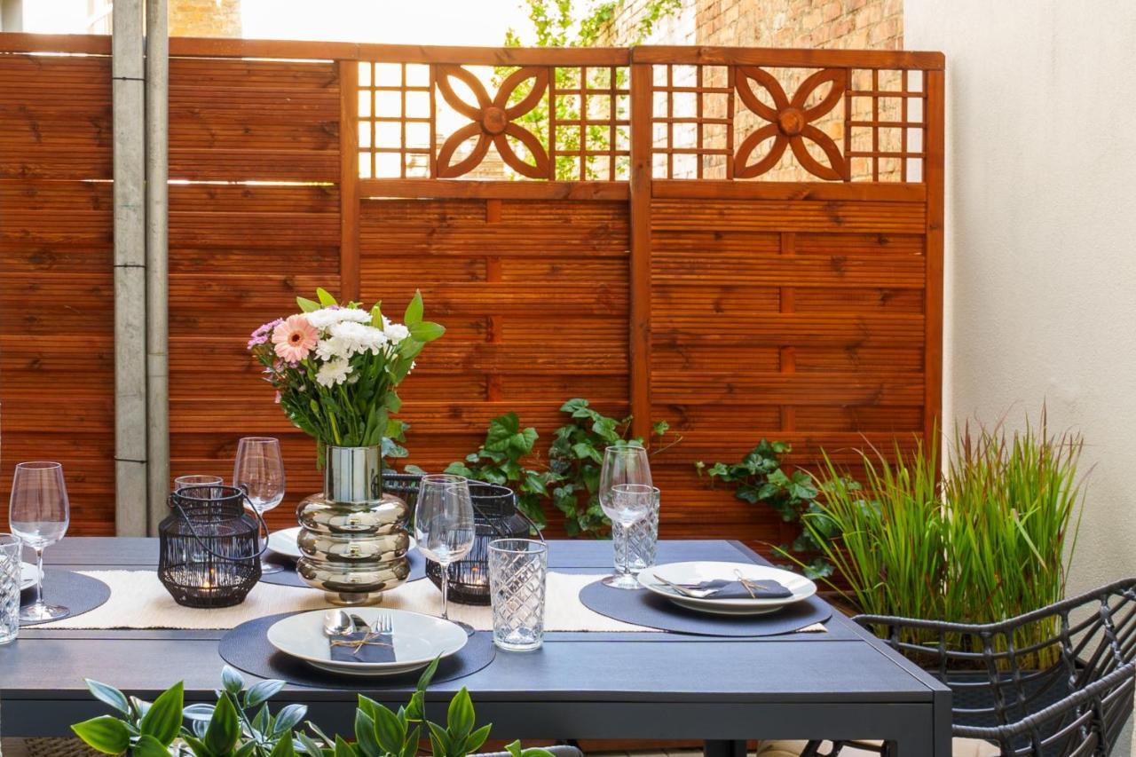 Suite Fuer 4 Mit Terrasse Im Herzen Der Innenstadt Schwerin  Exterior photo